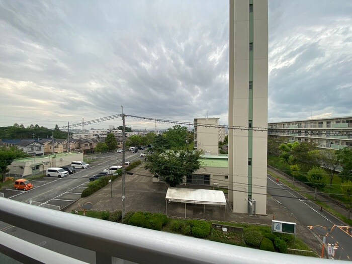 物件内観写真20　(室内からの展望)