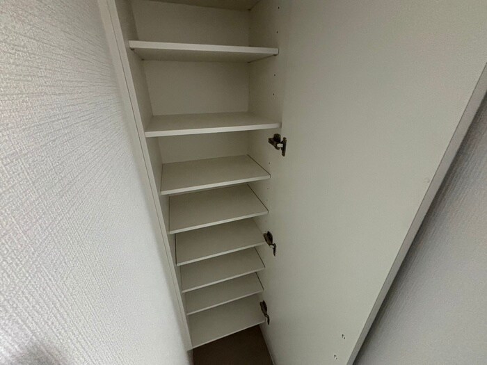 物件内観写真18　(靴箱)