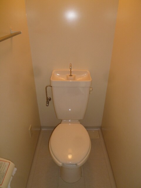 物件内観写真9　(トイレ)