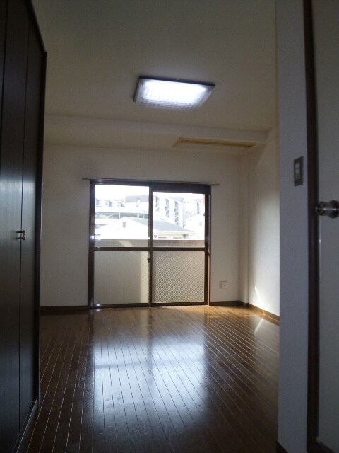 物件内観写真10　(居室)