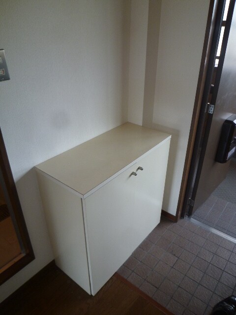 物件内観写真15　(靴箱)