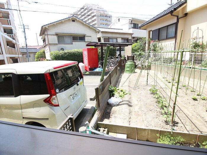 物件内観写真16　(室内からの展望)