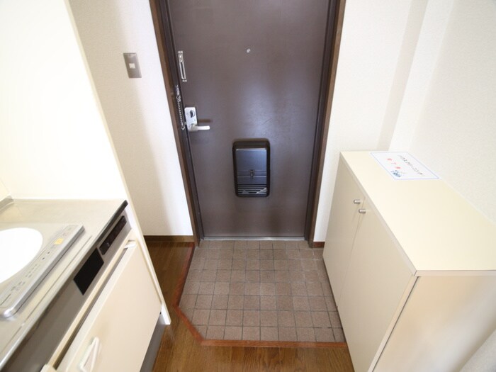 物件内観写真22　(玄関)