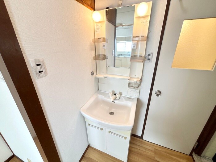 物件内観写真13　(洗面)