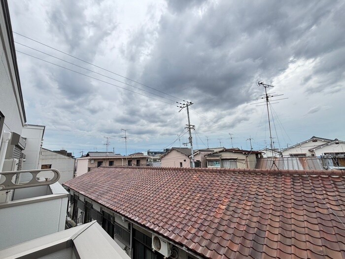 物件内観写真16　(室内からの展望)