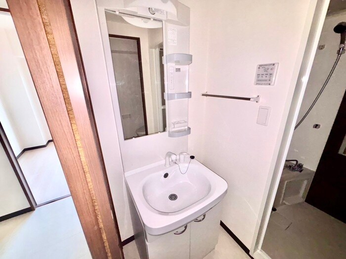 物件内観写真9　(洗面)