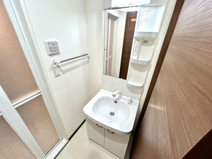 物件内観写真10　(洗面)