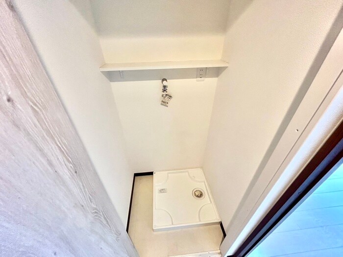 物件内観写真12　(洗濯機置場)