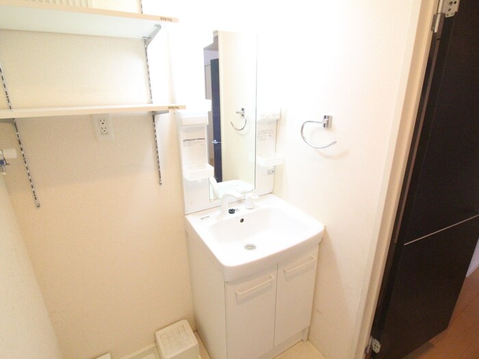 物件内観写真11　(洗面)