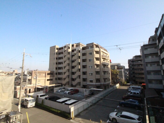 物件内観写真17　(室内からの展望)