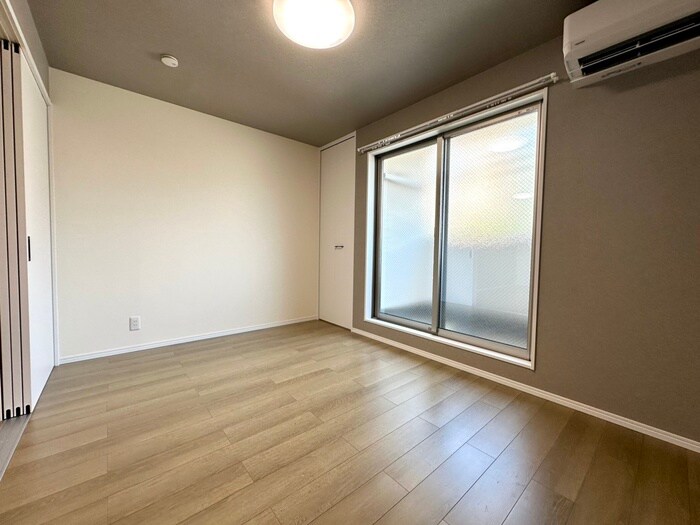 物件内観写真10　(居室)