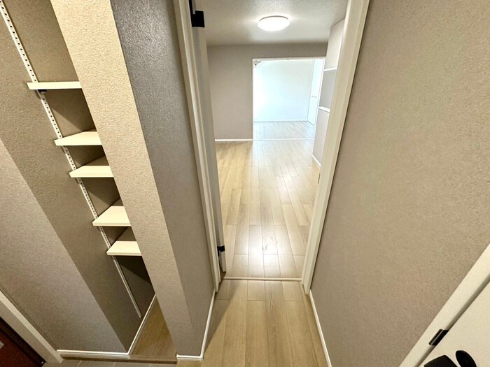 物件内観写真17　(廊下)