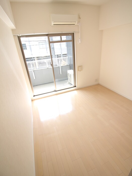 物件内観写真15　(居室)