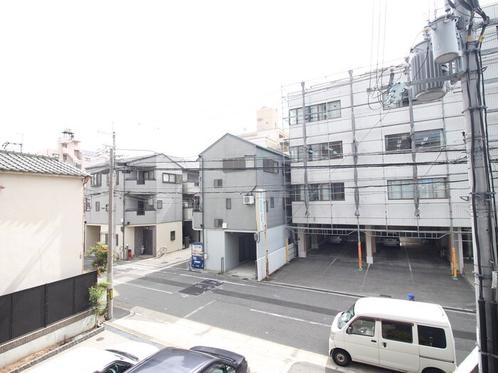 物件内観写真20　(室内からの展望)