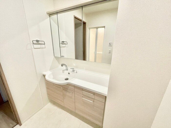 物件内観写真11　(洗面)