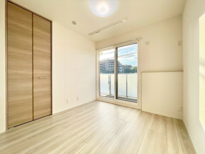 物件内観写真15　(居室)