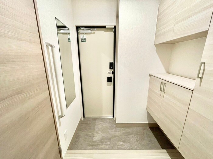 物件内観写真17　(玄関)