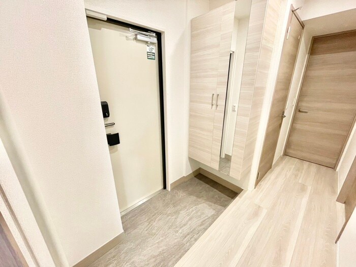 物件内観写真17　(玄関)