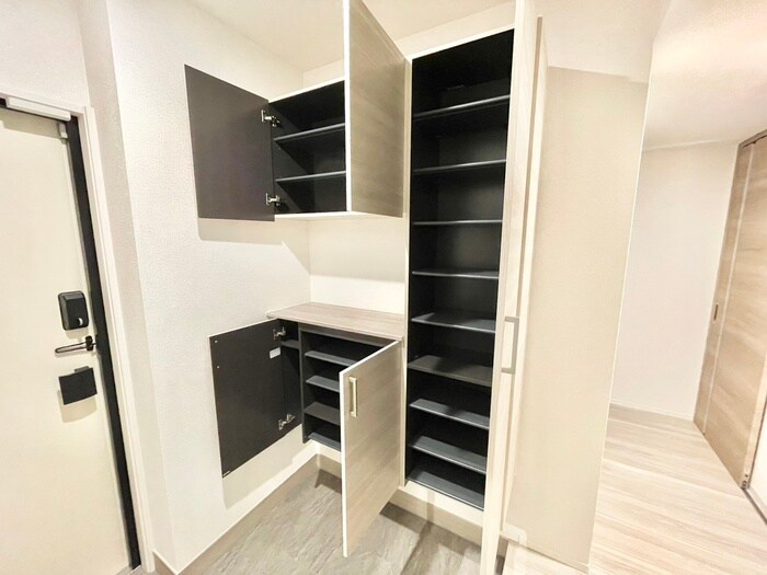 物件内観写真18　(靴箱)