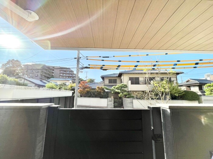 物件内観写真20　(室内からの展望)