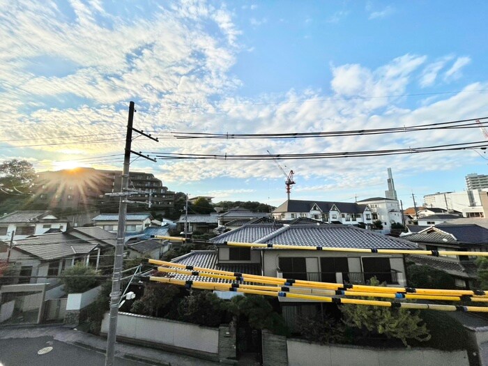 物件内観写真20　(室内からの展望)