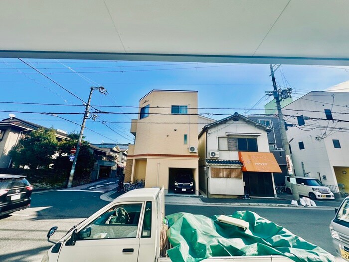 物件内観写真16　(室内からの展望)