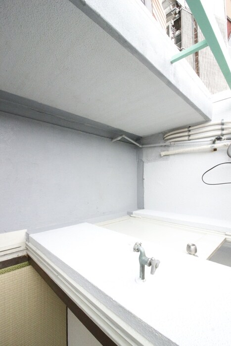 物件内観写真14　(洗濯機置場)