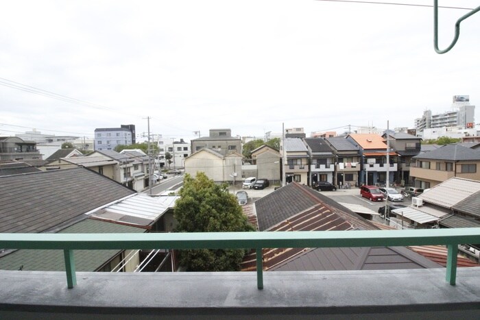 物件内観写真16　(室内からの展望)