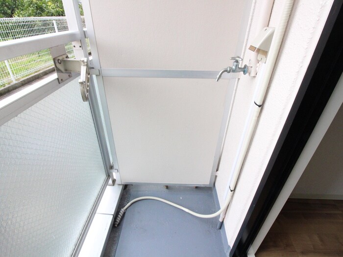 物件内観写真10　(洗濯機置場)