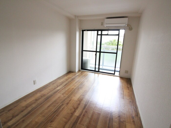 物件内観写真15　(居室)