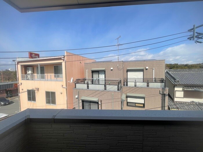 物件内観写真18　(室内からの展望)