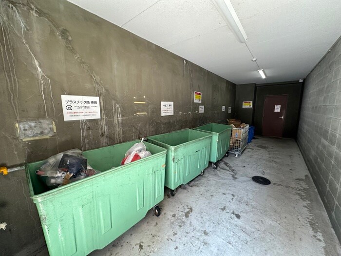 物件外観写真4　(建物設備)