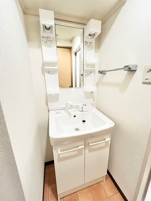 物件内観写真9　(洗面)