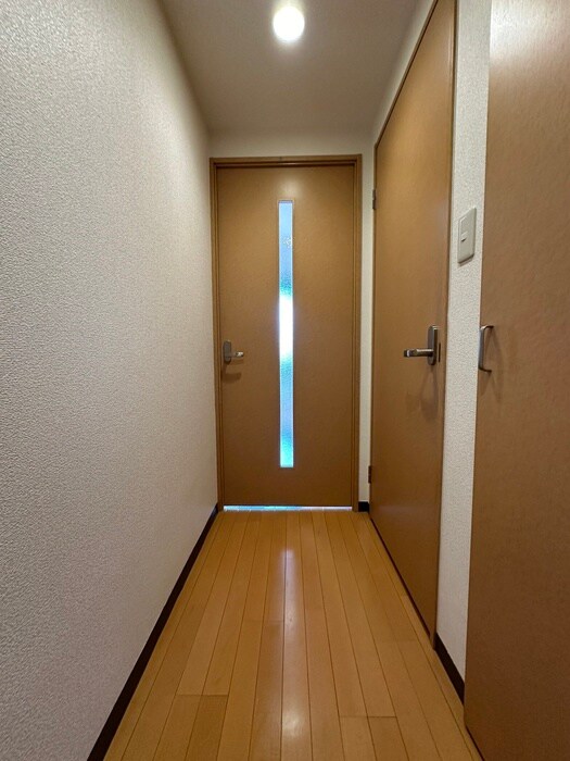 物件内観写真14　(廊下)