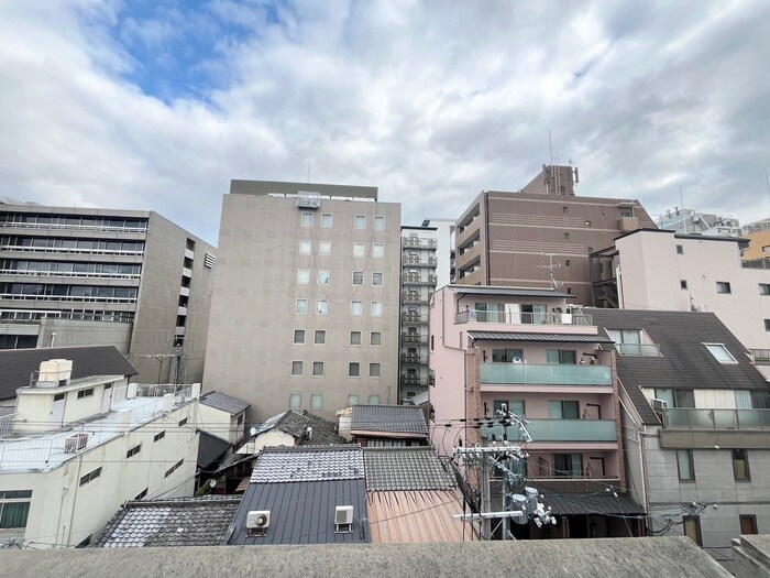 物件内観写真15　(室内からの展望)