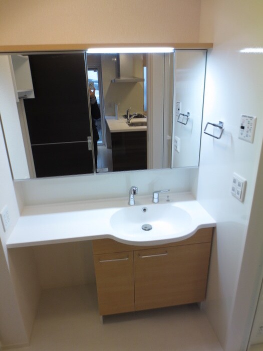 物件内観写真12　(洗面)