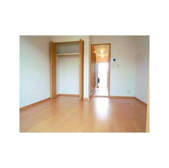 物件内観写真4　(居室)