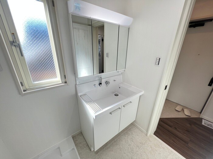 物件内観写真12　(洗面)