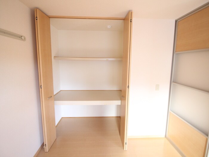 物件内観写真15　(収納)