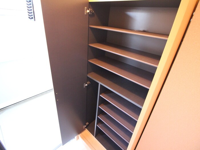 物件内観写真18　(靴箱)
