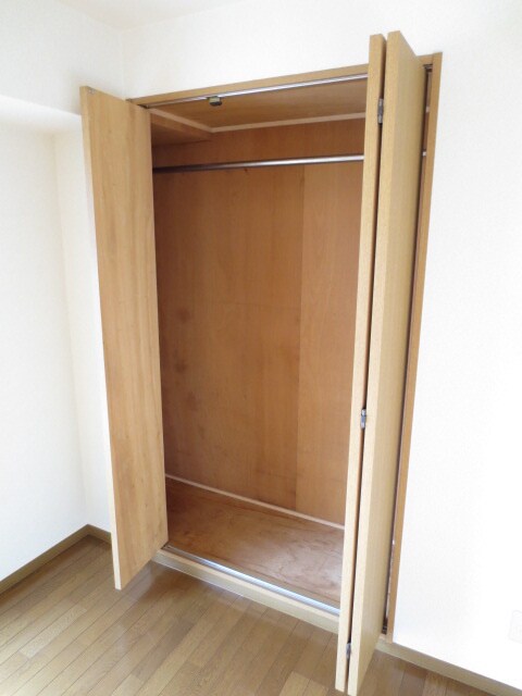 物件内観写真13　(収納)