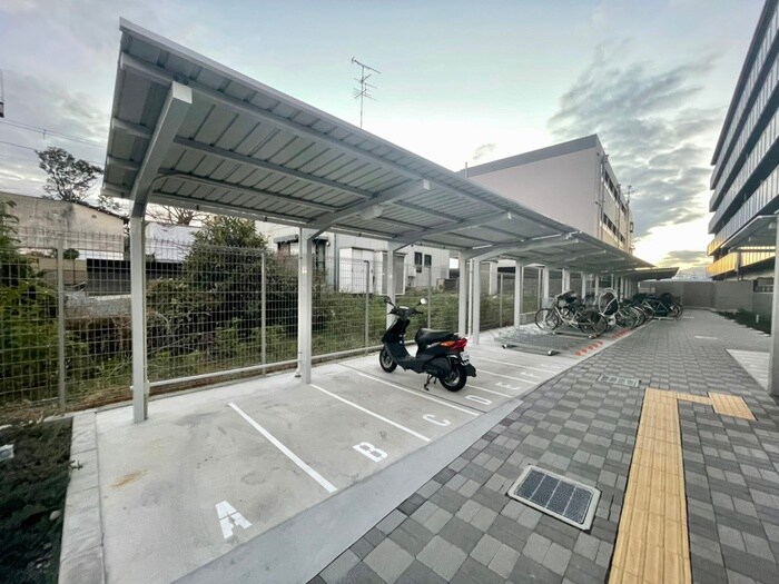 物件外観写真4　(駐輪場)