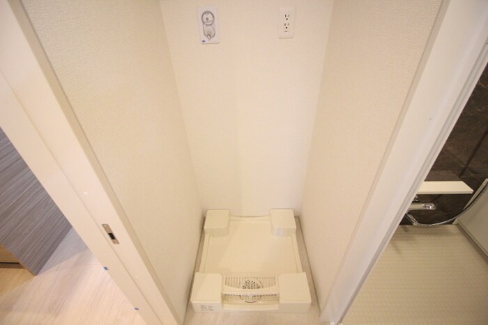 物件内観写真15　(洗濯機置場)