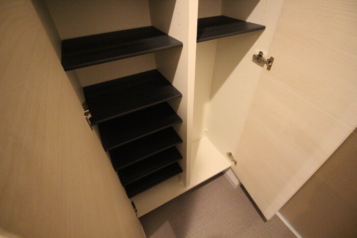 物件内観写真17　(靴箱)