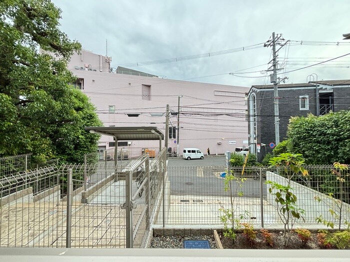 物件内観写真15　(室内からの展望)