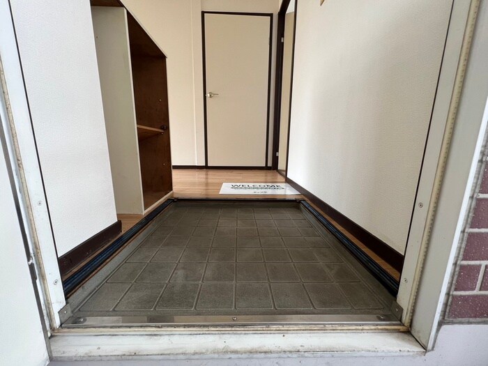 物件内観写真19　(玄関)