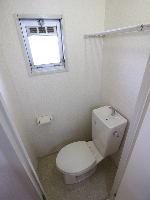 物件内観写真14　(トイレ)