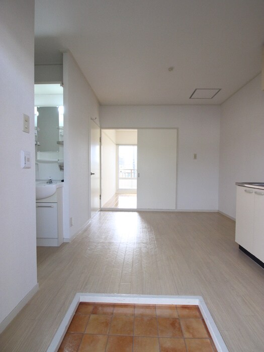 物件内観写真22　(玄関)