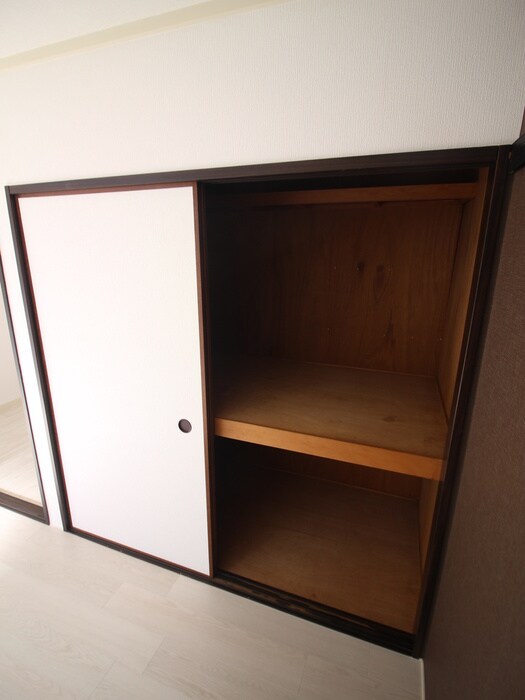 物件内観写真13　(収納)