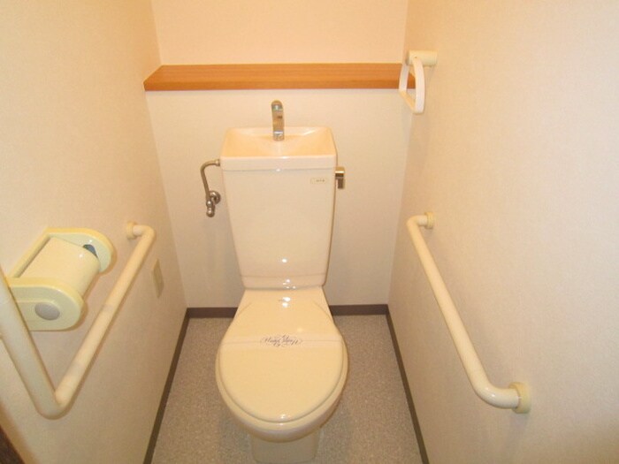 物件内観写真14　(トイレ)